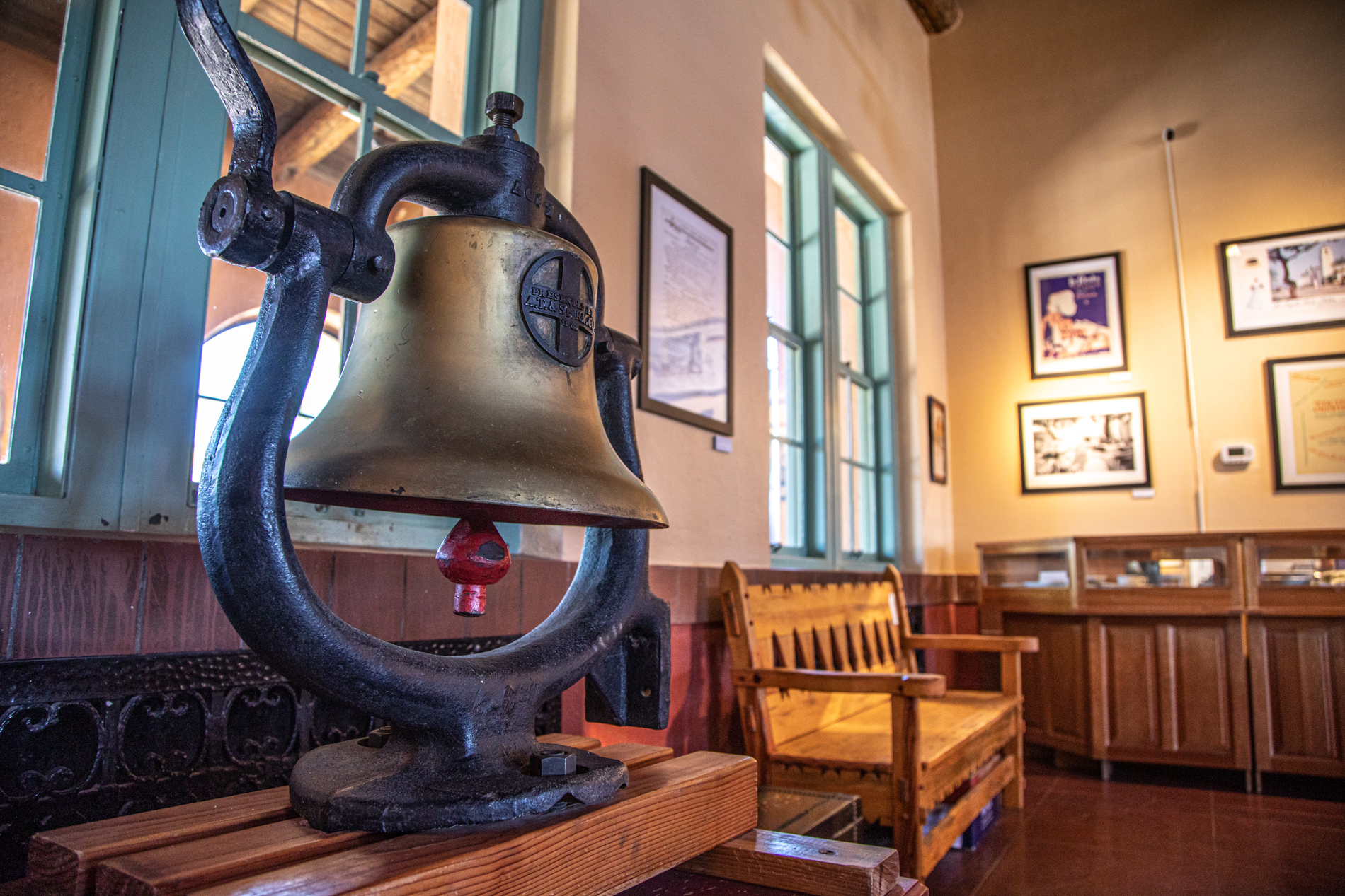 the-waiting-room-gallery-affeldt-mion-museum